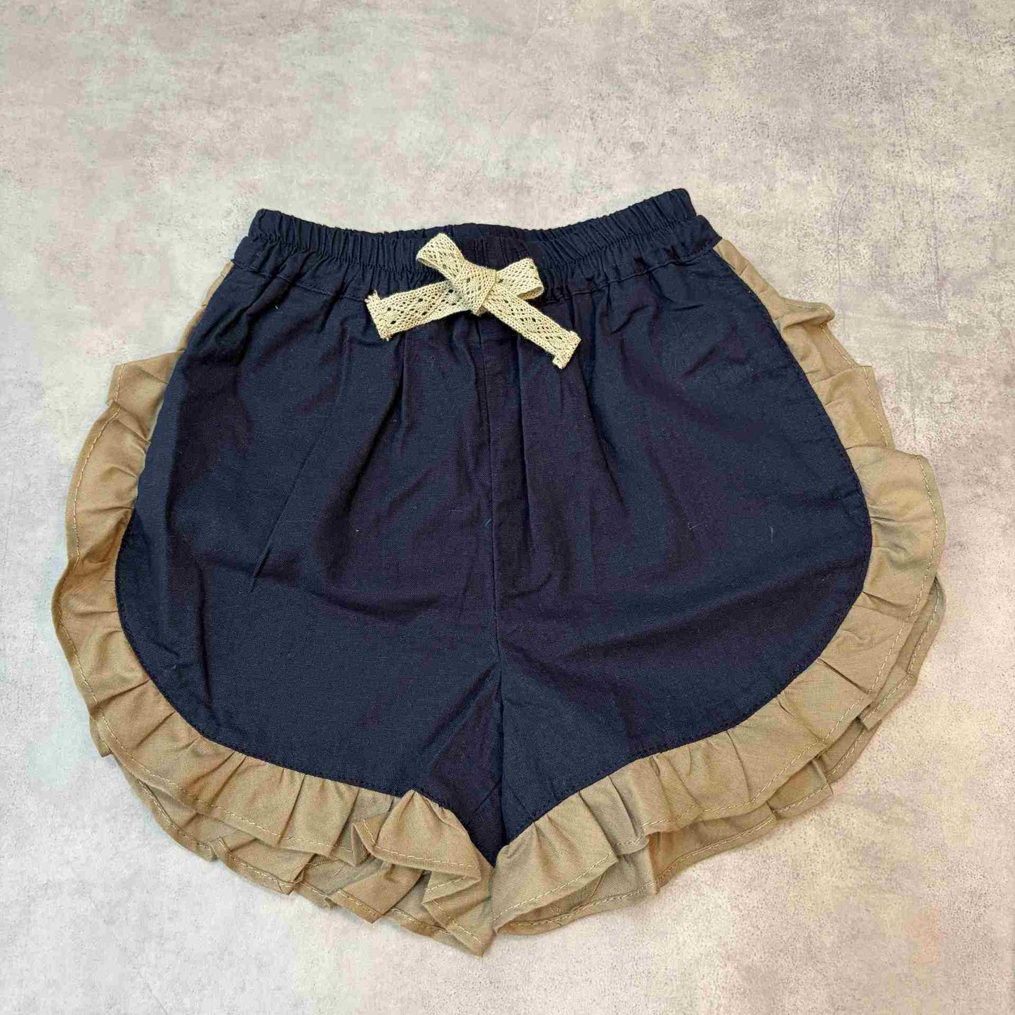 サイドフリルショートパンツ